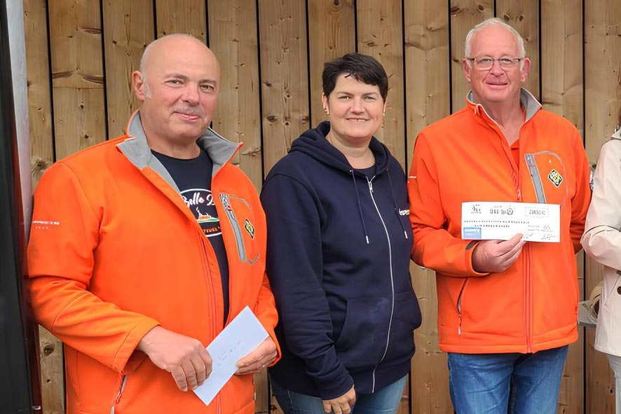 Remise du don de Belle Isle en Bio - Biocoop à la station SNSM de Belle-Île